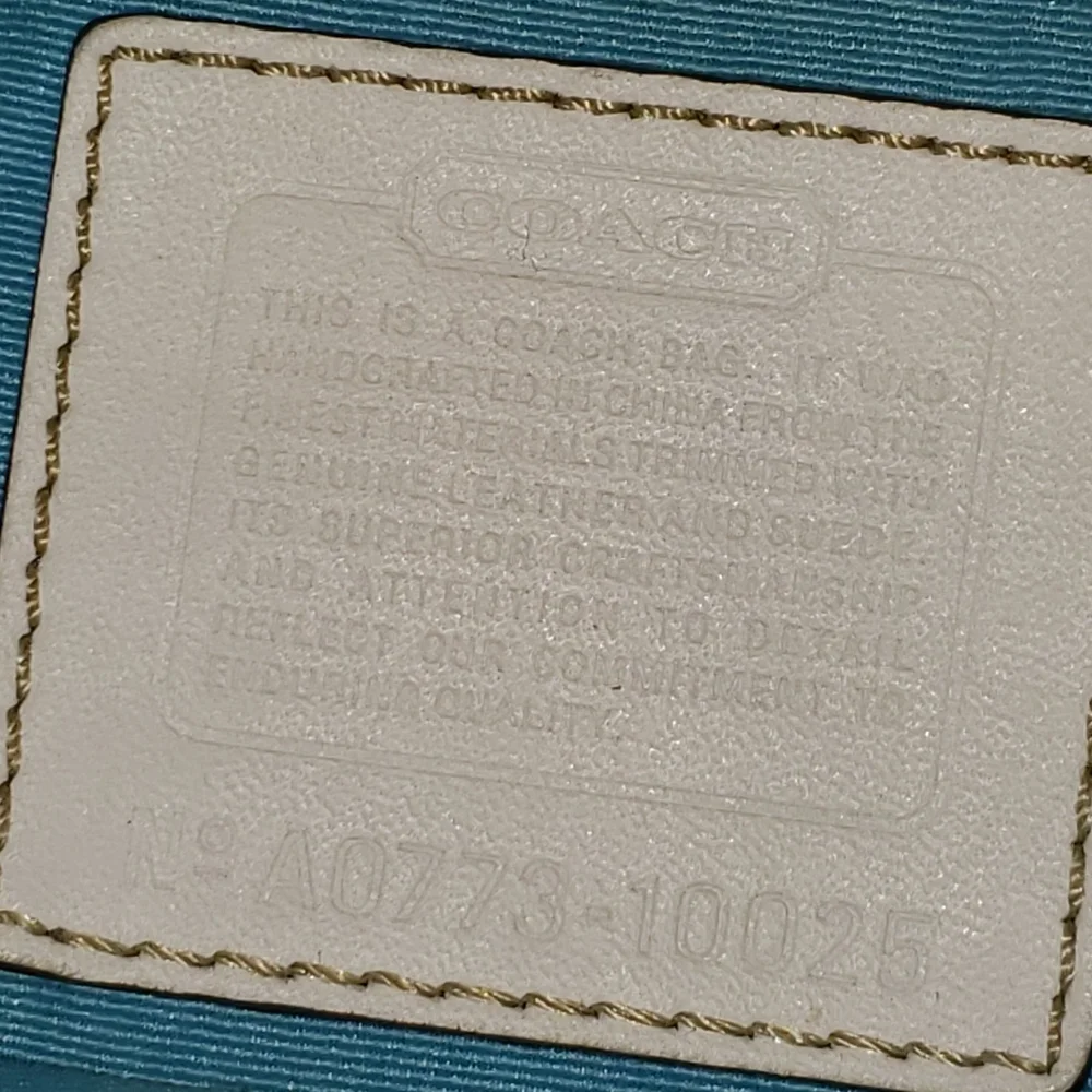 COACH - A0773-10925 Canvas Tote - Picture 4 of 6